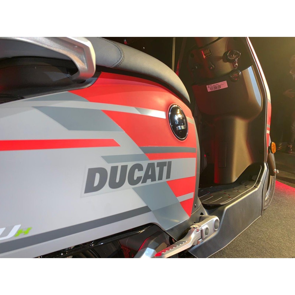 Электроскутер Super Soco Cux Ducati 1 Электроскутер Super Soco Cux Ducati 1