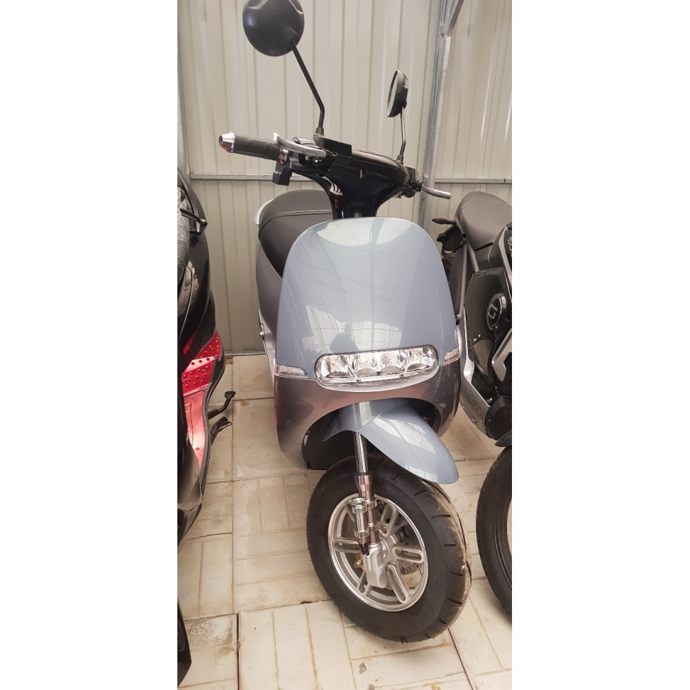 Электроскутер FST Classic 1000W 72V с АКБ 30FAh 11 Электроскутер FST Classic 1000W 72V с АКБ 30FAh 11
